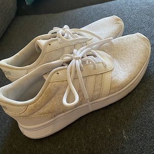 Adidas sneakers size US7